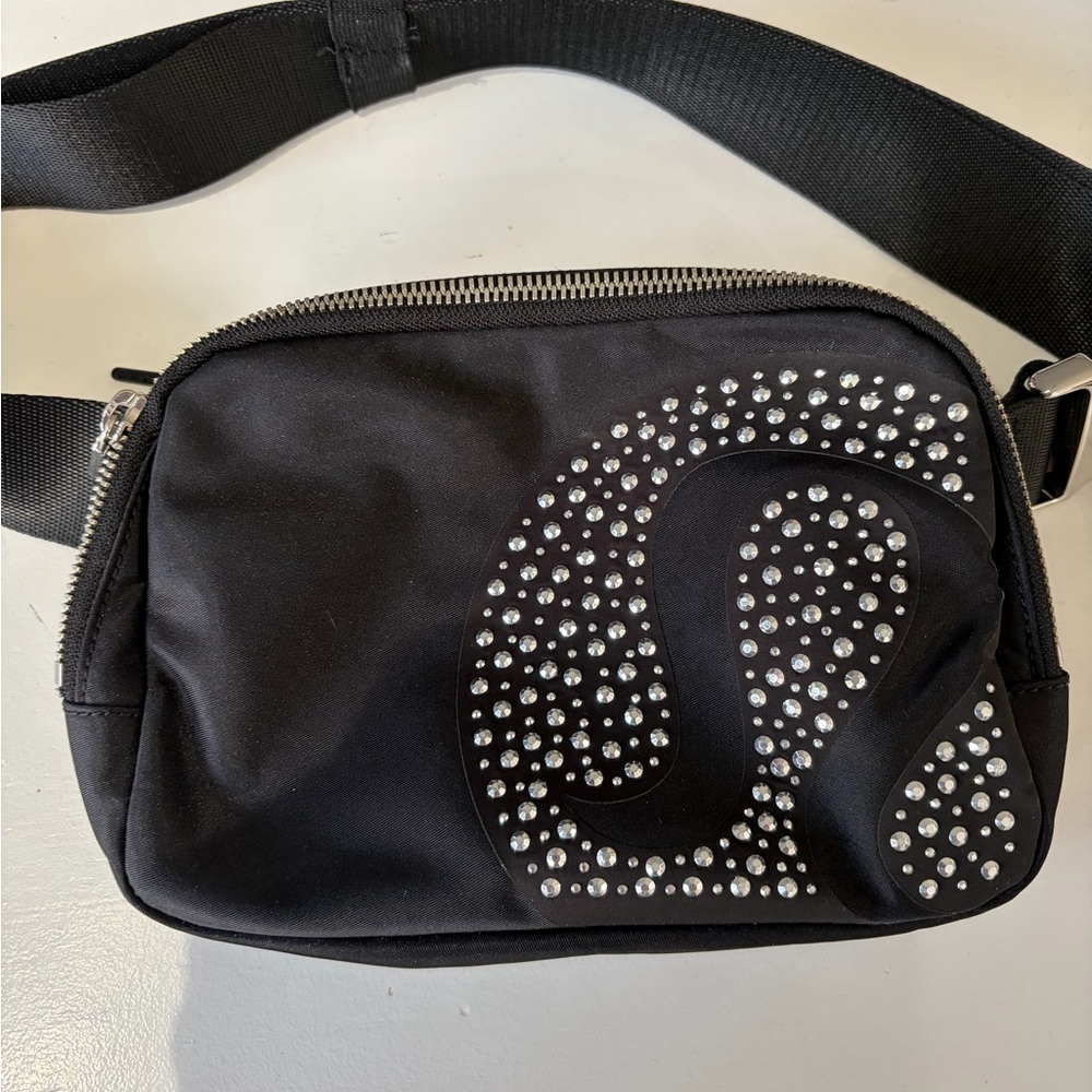 Lululemon Athletica Studded Belt Bag 1L Great Condition